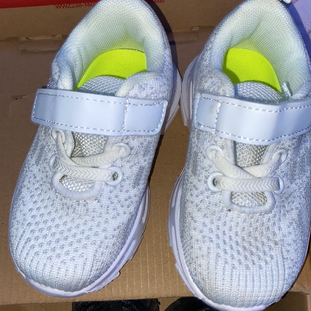 Toddler shoes size euro 23 (size USA 7) - Picture 8 of 8
